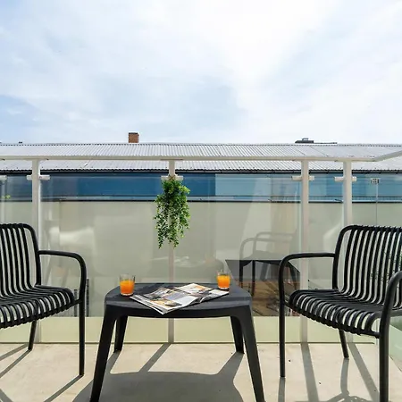 Apartment Cozy With Balcony With Underground Parking By Renters