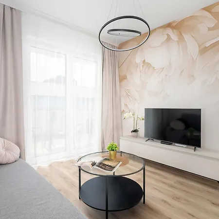Cozy Apartment With Parking Poznan Ptasia 28 By Heyrent