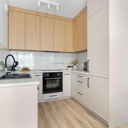 Cozy With Balcony With Underground Parking By Renters * Poznan