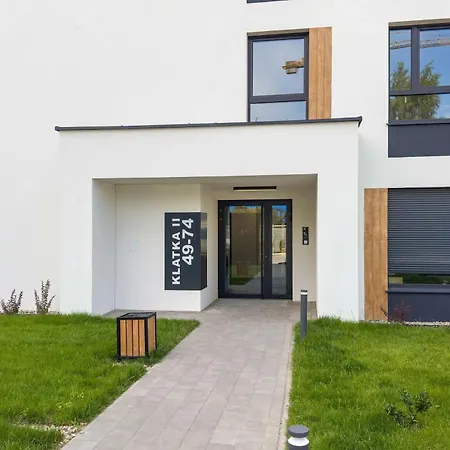 Cozy With Balcony With Underground Parking By Renters Apartment Poznan